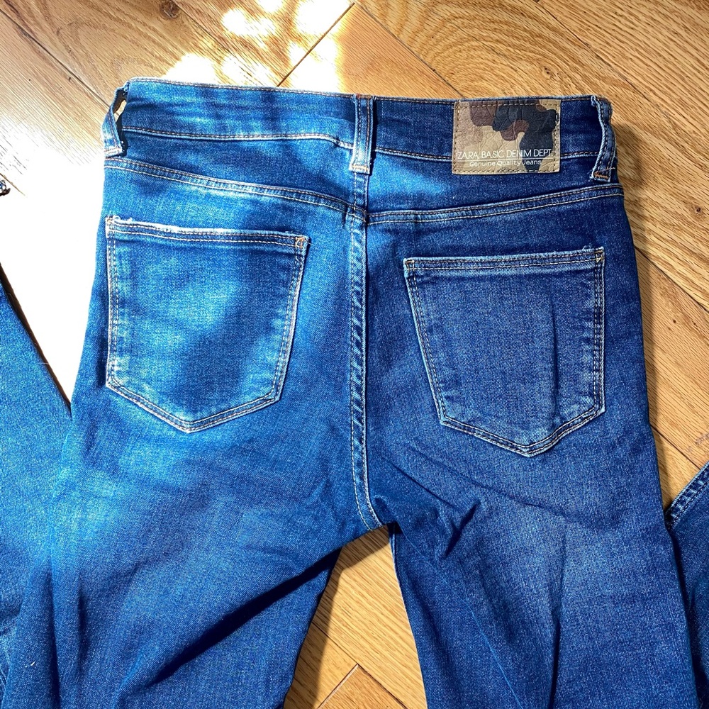 Zara Dark Wash Skinny Jeans - Picture 5 of 7